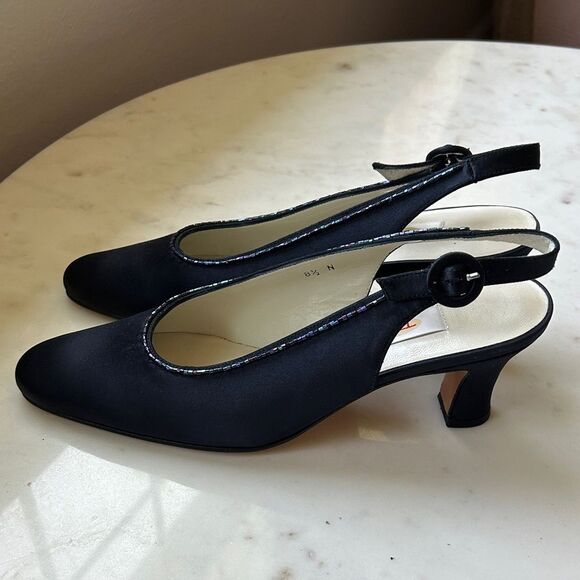 Talbots Navy fabric Slingback Heels 8.5N - Picture 4 of 7